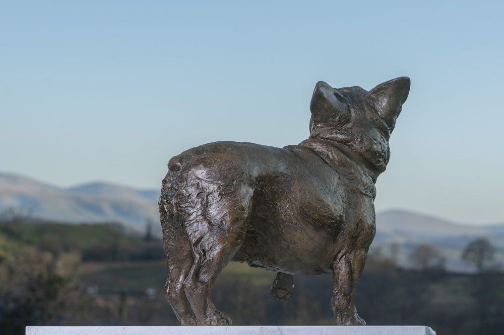 french bulldog garden sculpture
