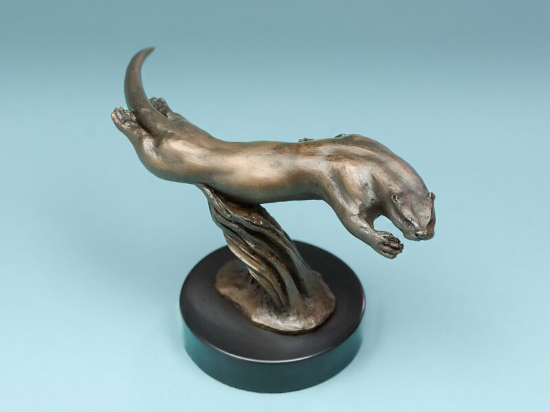 SWIMMING OTTER SCULPTURE