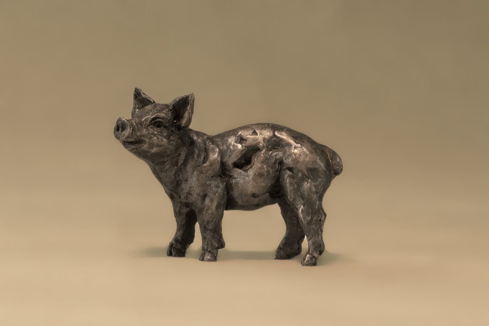 bronze piglet sculpture
