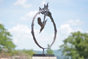 'BREAKING THE SURFACE' KINGFISHER DIVING SCULPTURE