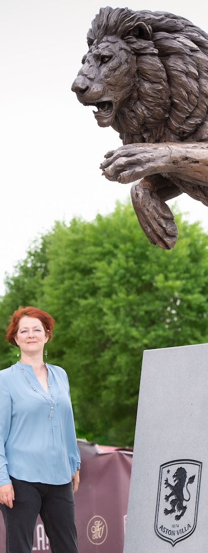 Lion sculpture in foundry