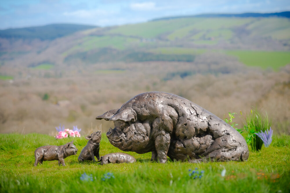 2 Mother Pig and Piglets Bronze Resin, Tanya Russell Animal Sculptures (2 of 20)