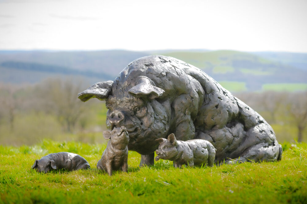 4 Mother Pig and Piglets Bronze Resin, Tanya Russell Animal Sculptures (1 of 20)