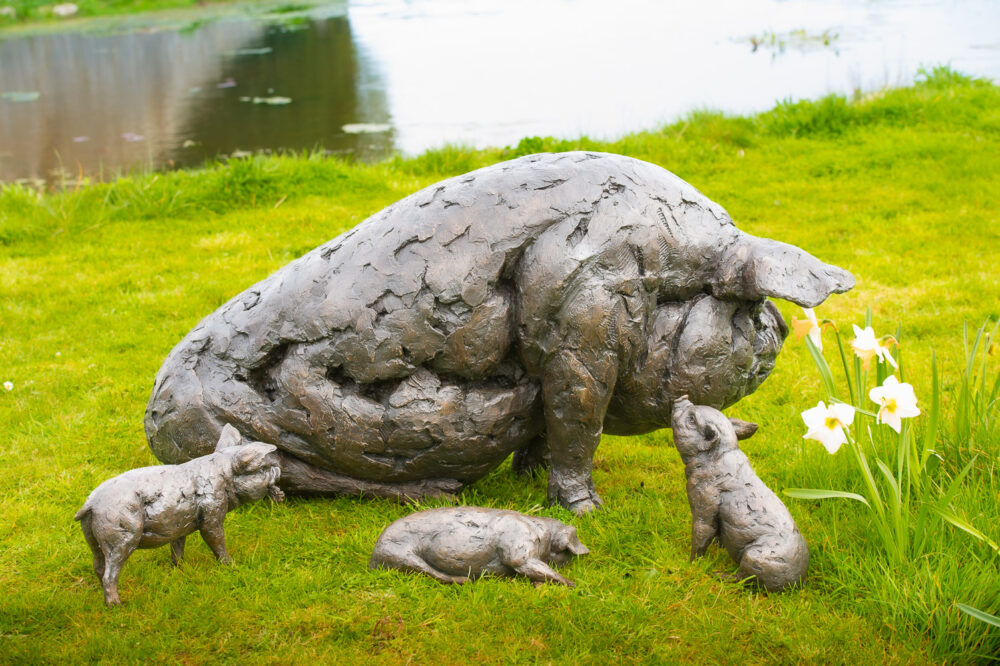 5 Mother Pig and Piglets Bronze Resin, Tanya Russell Animal Sculptures (20 of 20)